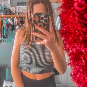 2 FOR 1 cropped tanks